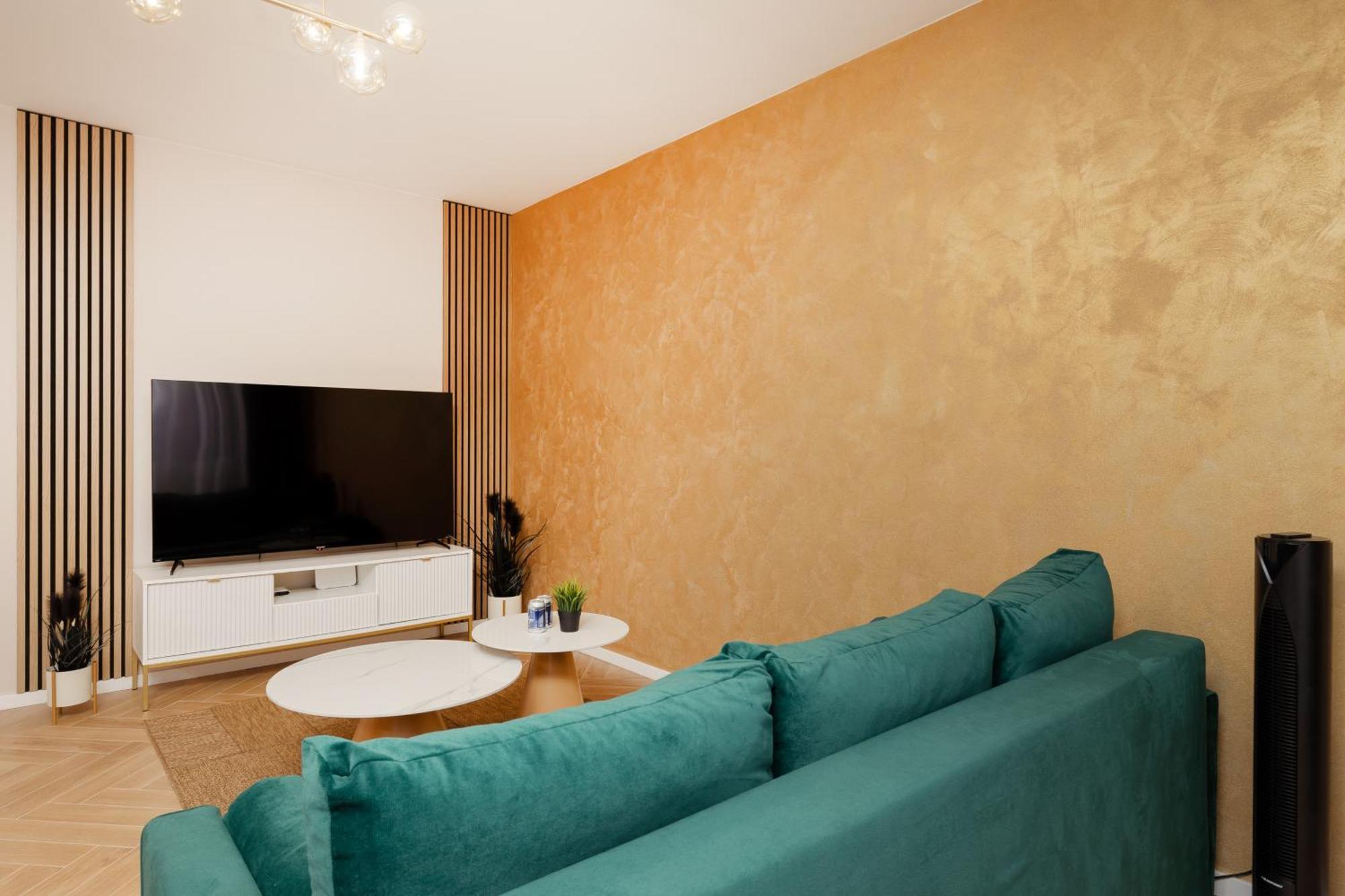 Ursus Nova With Parking By Renters Prestige * Warszawa